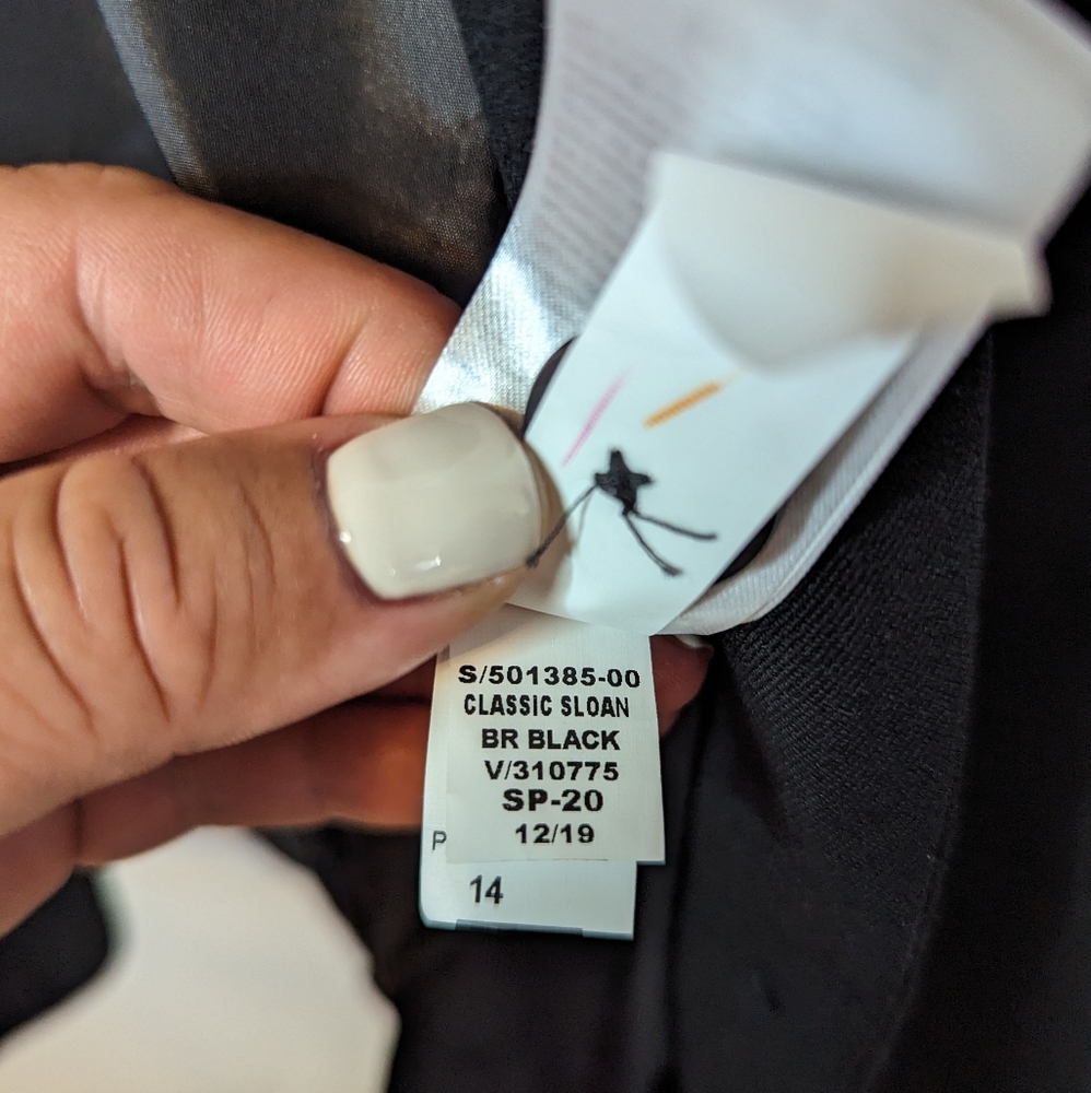 **SOLD** Banana Republic "Classic Fit" Blazer - Picture 7 of 8